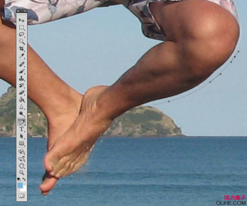 图4：Photoshop CS5内容识别去除多余路人